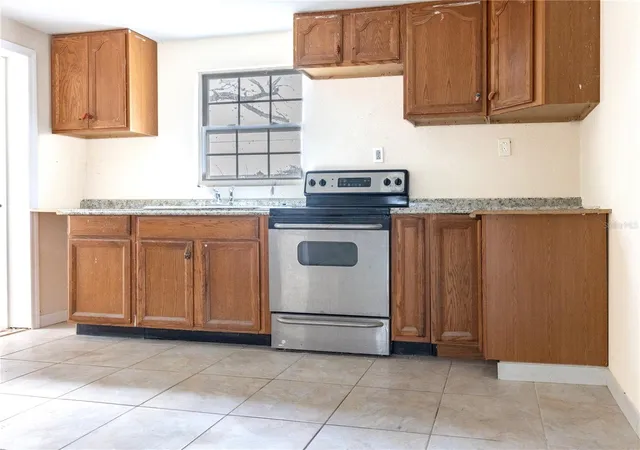 Photo 4 of Single family home for sale at 628 Peterson St, Wauchula, FL 33873 | MLS# L4963517 | Listing updated on 2026-07-15