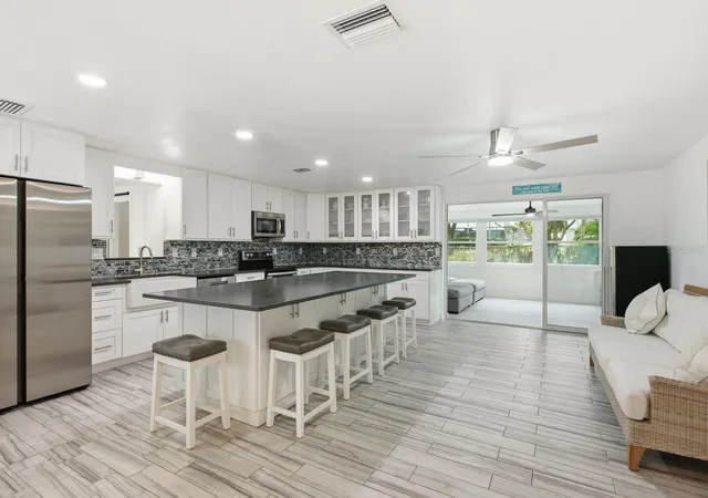 Photo 3 of Single family home for sale at 601 Shore Dr E, Oldsmar, FL 34677 | MLS# TB8529217 | Listing updated on 2026-09-30