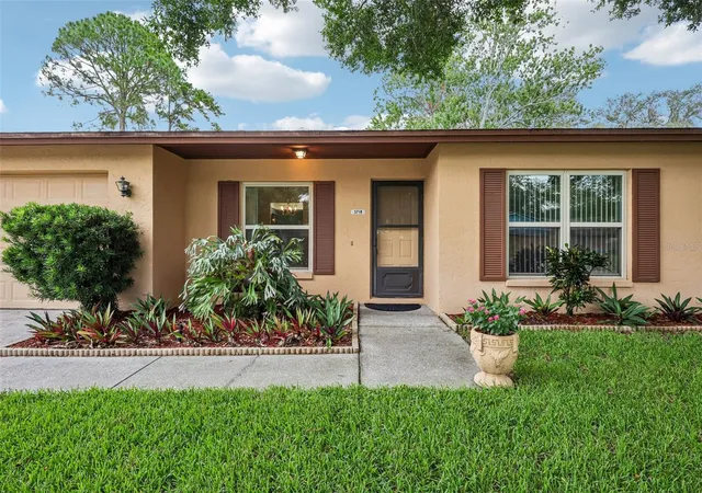 2nd image of 3718 Sand Pebble Dr, Valrico, FL 33596 | MLS# TB8529221