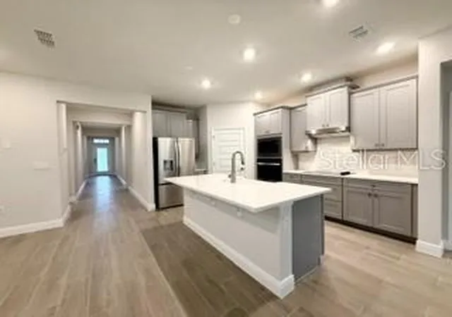 Photo 2 of Single family home for sale at 11899 Shine View Ln, Winter Garden, FL 34787 | MLS# O6425088 | Listing updated on 2026-10-22