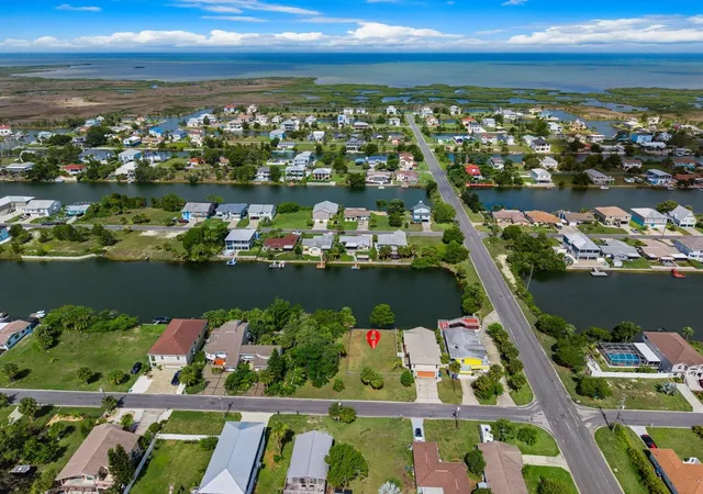3rd image of 3287 Sea Grape Dr, Hernando Beach, FL 34607 | MLS# W7887639
