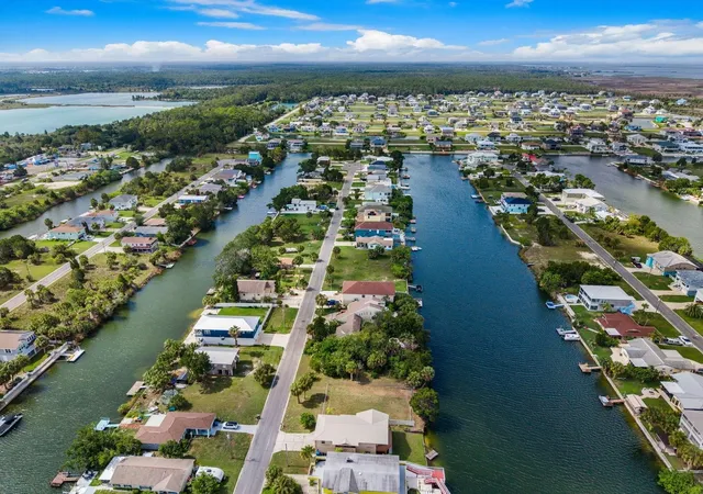 5th image of 3287 Sea Grape Dr, Hernando Beach, FL 34607 | MLS# W7887639