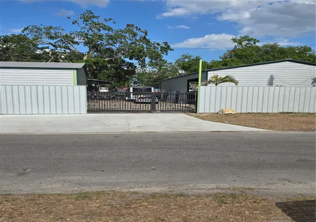 Photo 3 of Manufactured home for sale at 5823 Barry Ln, Tampa, FL 33634 | MLS# TB8529224 | Listing updated on 2026-09-28
