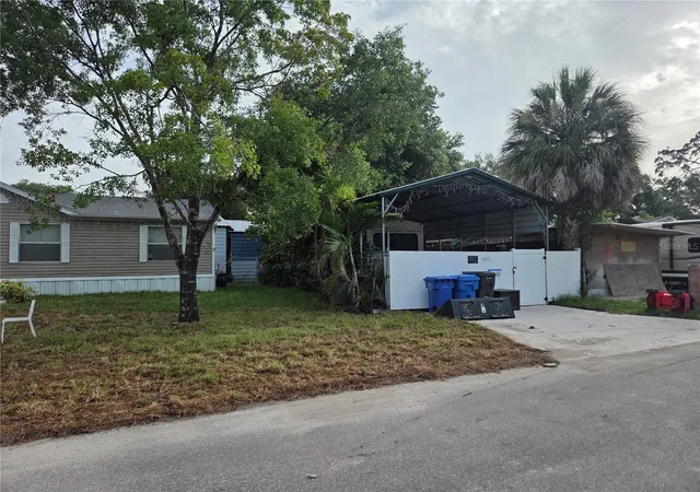Photo 4 of Manufactured home for sale at 5823 Barry Ln, Tampa, FL 33634 | MLS# TB8529224 | Listing updated on 2026-09-28