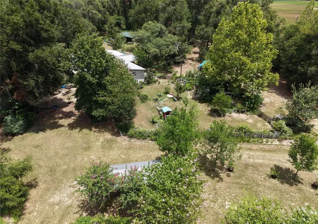 Photo 4 of Manufactured home for sale at 6482 SE 55th Street, Trenton, FL 32693 | MLS# OM728469 | Listing updated on 2026-09-23