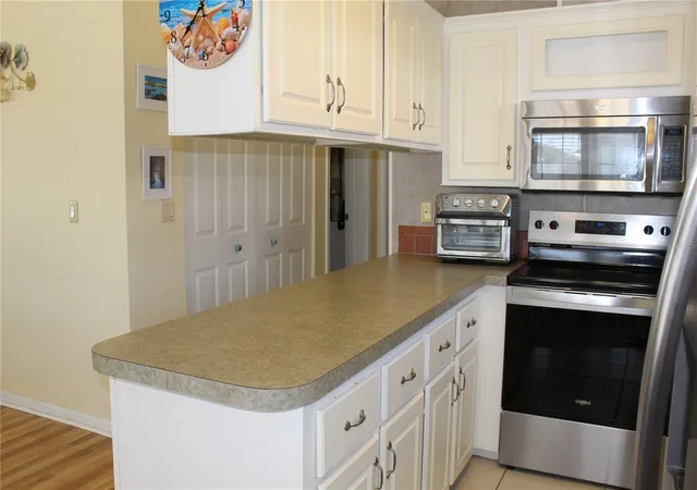 Photo 4 of Manufactured home for sale at 12 Saddlebag Trl, Lake Wales, FL 33898 | MLS# P4939315 | Listing updated on 2026-09-17