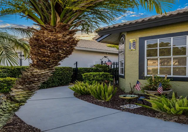 2nd image of 8027 Saint Andrews Wy, Mount Dora, FL 32757 | MLS# G5115091
