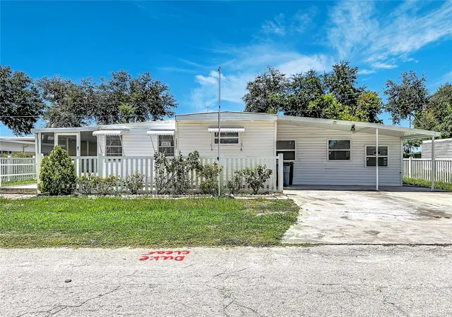 Photo 2 of Manufactured home for sale at 39032 Ola Ave, Zephyrhills, FL 33542 | MLS# TB8529236 | Listing updated on 2026-10-07