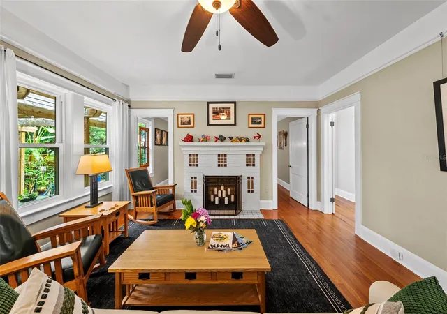 Photo 2 of Single family home for sale at 2915 W Angeles St, Tampa, FL 33629 | MLS# TB8529238 | Listing updated on 2026-08-30