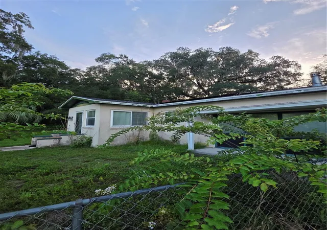 Photo 3 of Single family home for sale at 11647 Se 60th Avenue, Belleview, FL 34420 | MLS# OM728471 | Listing updated on 2026-09-04