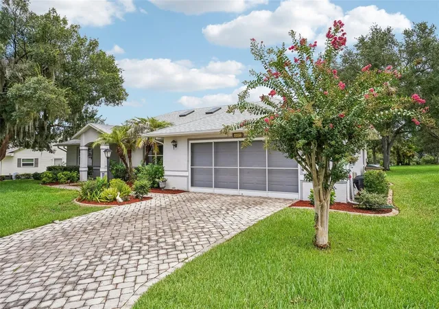 Photo 3 of Sale Pending at 6407 Tildon Ct, Leesburg, FL 34748 | MLS# G5115093 | Listing updated on 2026-09-30