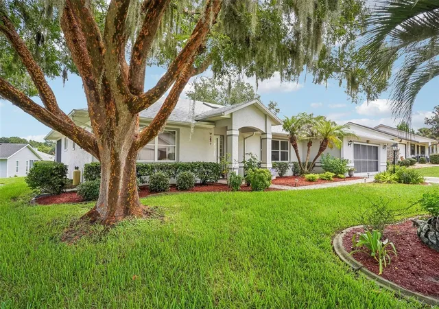 Photo 4 of Sale Pending at 6407 Tildon Ct, Leesburg, FL 34748 | MLS# G5115093 | Listing updated on 2026-09-30