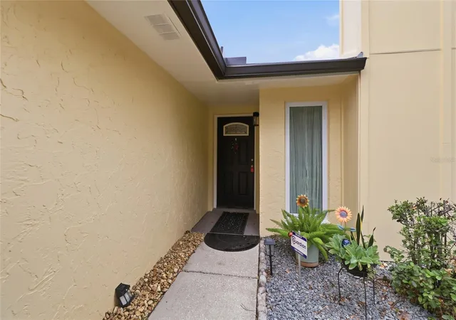 Photo 4 of Single family home for sale at 4934 Wildflower Dr, Lakeland, FL 33811 | MLS# L4963518 | Listing updated on 2026-10-29