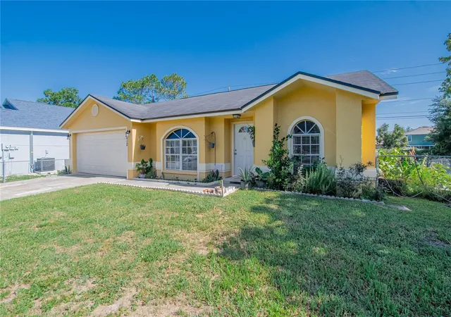 Photo 3 of Single family home for sale at 7212 Pebble Pass Loop, Lakeland, FL 33810 | MLS# TB8529255 | Listing updated on 2026-09-11