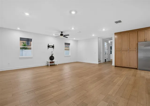 5th image of 5818 1/2 6Th St, Tampa, FL 33611 | MLS# TB8529258