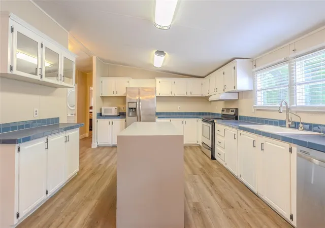Photo 4 of Manufactured home for sale at 1419 Osceola Holw Rd, Odessa, FL 33556 | MLS# TB8529263 | Listing updated on 2026-10-05
