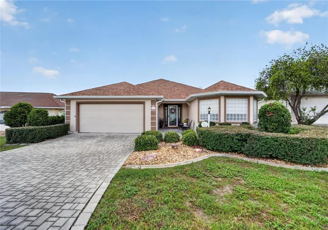 Photo 2 of Single family home for sale at 11193 Se 173rd Place, Summerfield, FL 34491 | MLS# OM728481 | Listing updated on 2026-08-11