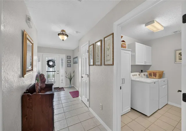 Photo 4 of Single family home for sale at 11193 SE 173rd Place, Summerfield, FL 34491 | MLS# OM728481 | Listing updated on 2026-08-11