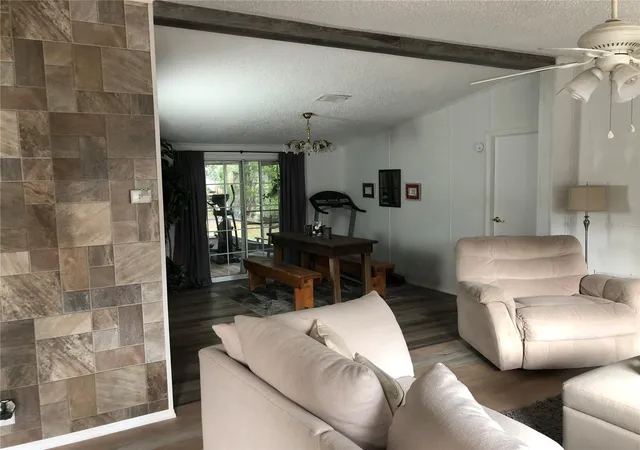 14th image of 265 W Mcclendon St, Lady Lake, FL 32159 | MLS# OM728487