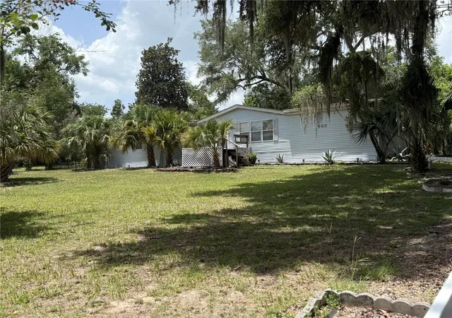 2nd image of 265 W Mcclendon St, Lady Lake, FL 32159 | MLS# OM728487
