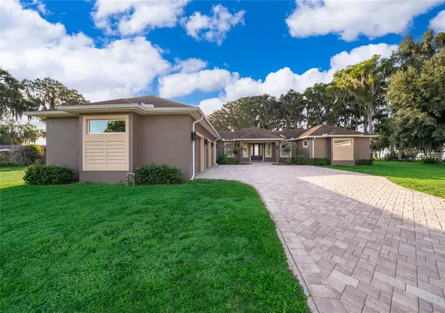 Photo 3 of Single family home for sale at 12131 Eagles Point Ct, Grand Island, FL 32735 | MLS# O6425136 | Listing updated on 2026-08-05