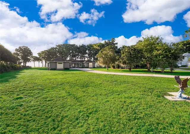Photo 3 of Single family home for sale at 12131 Eagles Point Ct, Grand Island, FL 32735 | MLS# O6425136 | Listing updated on 2026-08-05