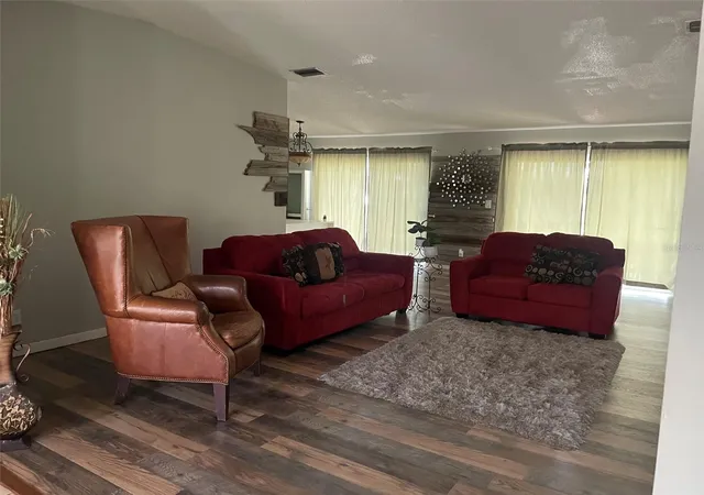 3rd image of 1601 Stephens Rd, Ruskin, FL 33570 | MLS# TB8529281