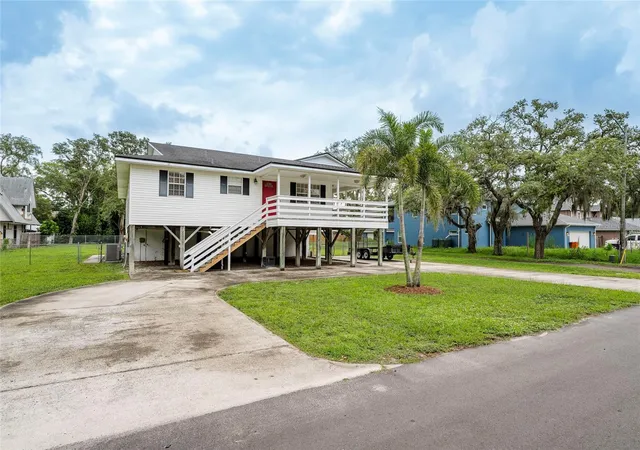 Photo 3 of Single family home for sale at 12055 Murray Ave, Largo, FL 33778 | MLS# TB8529282 | Listing updated on 2026-10-08