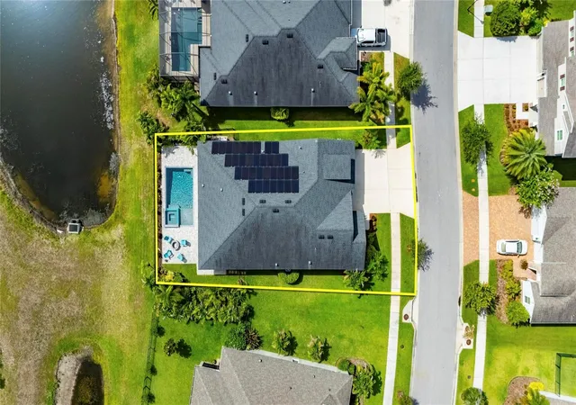 Photo 4 of Single family home for sale at 7322 Paradiso Dr, Apollo Beach, FL 33572 | MLS# TB8529288 | Listing updated on 2026-09-23