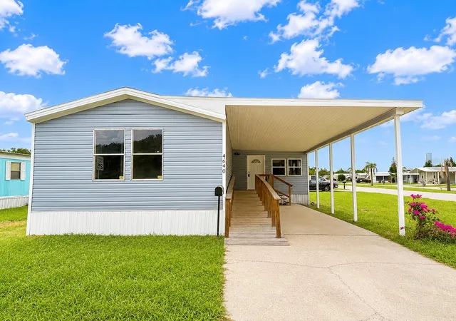 Photo 1 of Manufactured home for sale at 4640 Caloosa Blvd, Lake Wales, FL 33859 | MLS# S5153747 | Listing updated on 2026-09-25