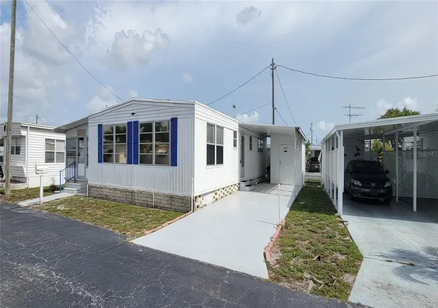 Photo 2 of Manufactured home for sale at 7490 46th Avenue N #314, St Petersburg, FL 33709 | MLS# TB8529289 | Listing updated on 2026-08-11
