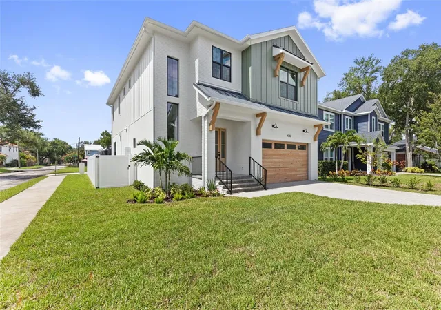 Photo 2 of Single family home for sale at 4302 W Obispo St, Tampa, FL 33629 | MLS# TB8529293 | Listing updated on 2026-10-02