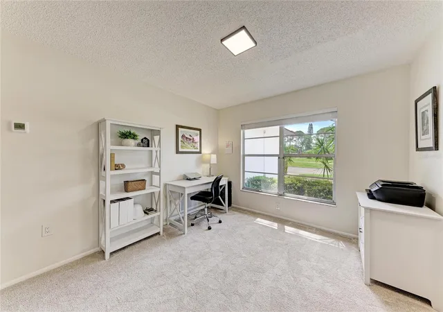 Photo 4 of Single family home for sale at 3980 Lemonwood Dr, Sarasota, FL 34232 | MLS# A4700030 | Listing updated on 2026-08-27
