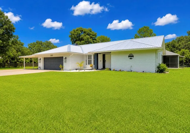Photo 4 of Single family home for sale at 8610 State Rd 33 N, Lakeland, FL 33809 | MLS# P4939320 | Listing updated on 2026-10-04