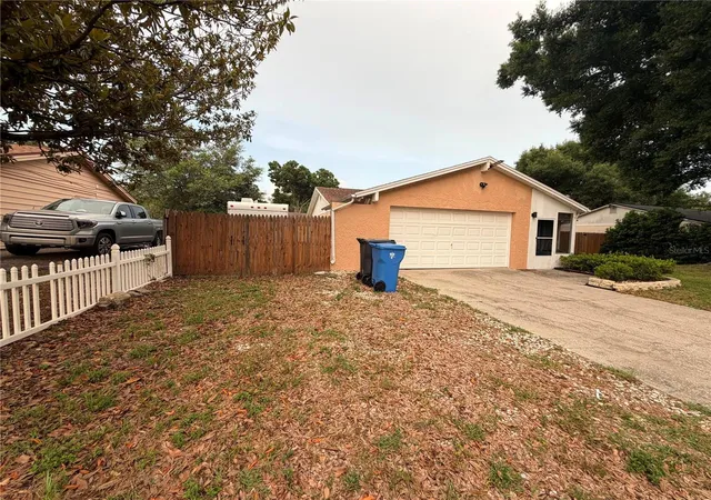 Photo 3 of Single family home for sale at 2206 Pavilion Pl, Brandon, FL 33511 | MLS# TB8529318 | Listing updated on 2026-08-11