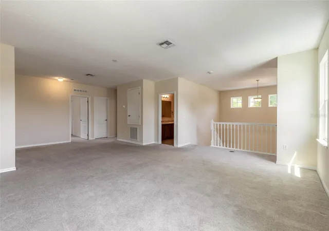 Photo 3 of Single family home for sale at 3938 Sunset Cvs Dr, Port Orange, FL 32129 | MLS# V4950210 | Listing updated on 2026-09-26