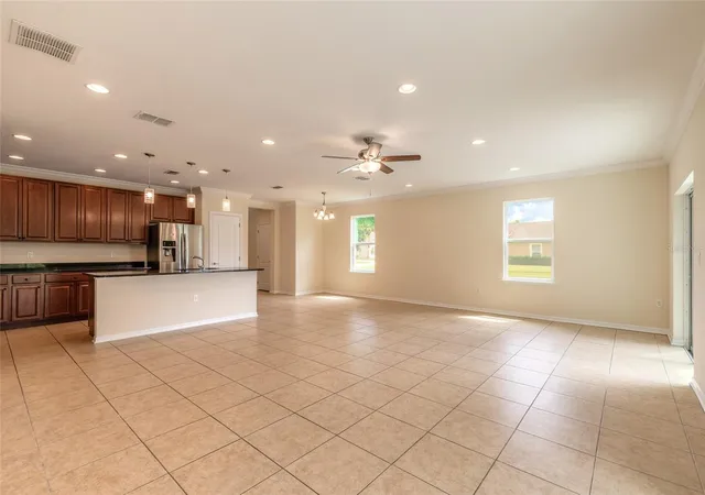 Photo 3 of Single family home for sale at 3938 Sunset Cvs Dr, Port Orange, FL 32129 | MLS# V4950210 | Listing updated on 2026-09-26