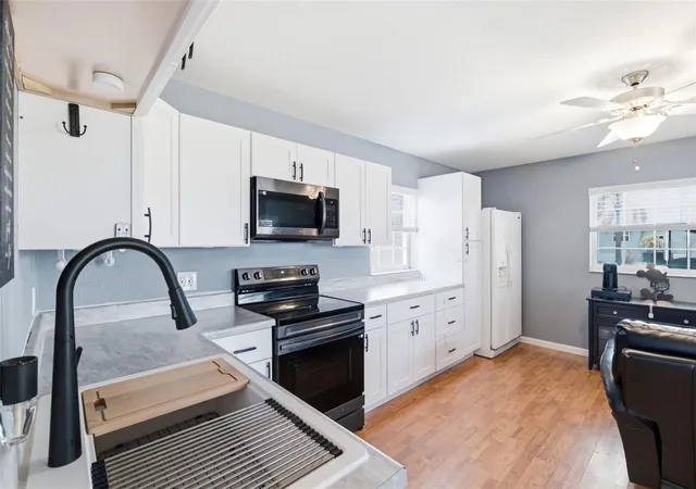 4th image of 220 St George Dr, Davenport, FL 33837 | MLS# O6425178