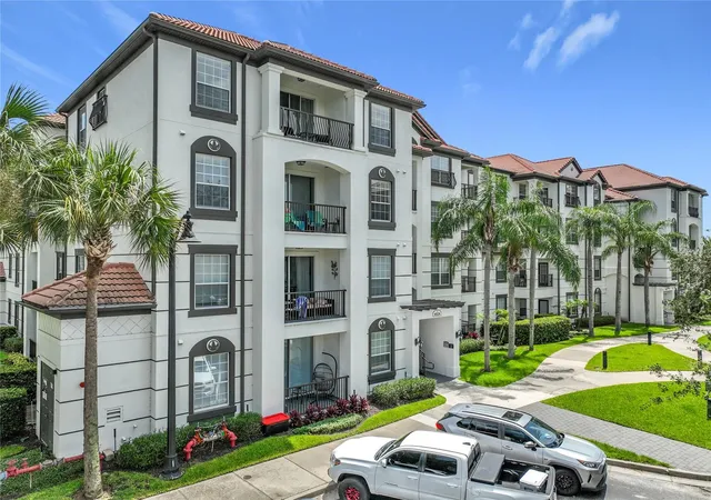 Listing Photo 1 - Condo for sale in building located at 4024 Breakview Dr, Orlando, FL 32819 - Unit #20904