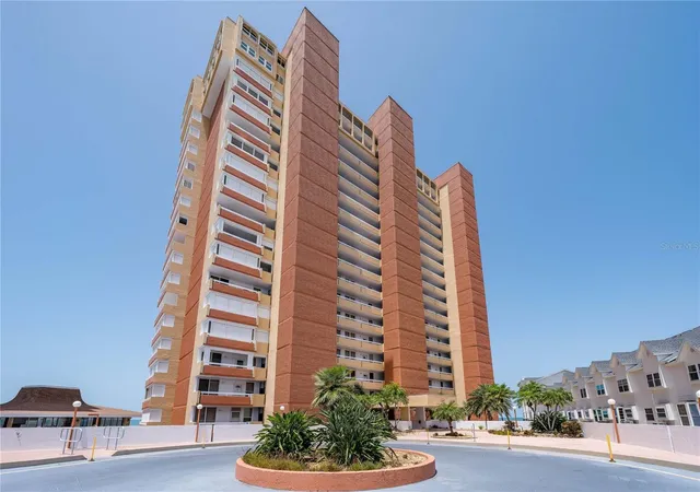 Photo 2 of Condo for sale at 17940 Gulf Blvd #18C, Redington Shores, FL 33708 | MLS# TB8529344 | Listing updated on 2026-08-09
