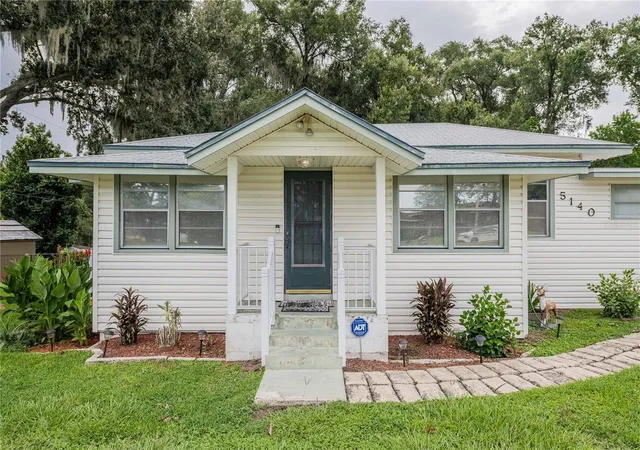 Photo 1 of Single family home for sale at 5140 Lakeland Highlands Rd, Lakeland, FL 33813 | MLS# L4963529 | Listing updated on 2026-08-28