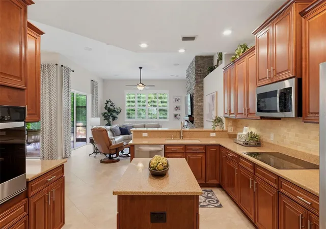 3rd image of 14828 Man O War Dr, Odessa, FL 33556 | MLS# TB8529357