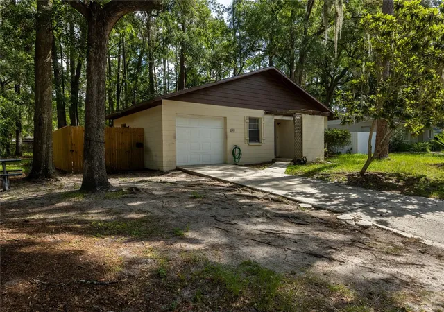 Photo 2 of Single family home for sale at 2902 Nw 39th Place, Gainesville, FL 32605 | MLS# GC541968 | Listing updated on 2026-07-16