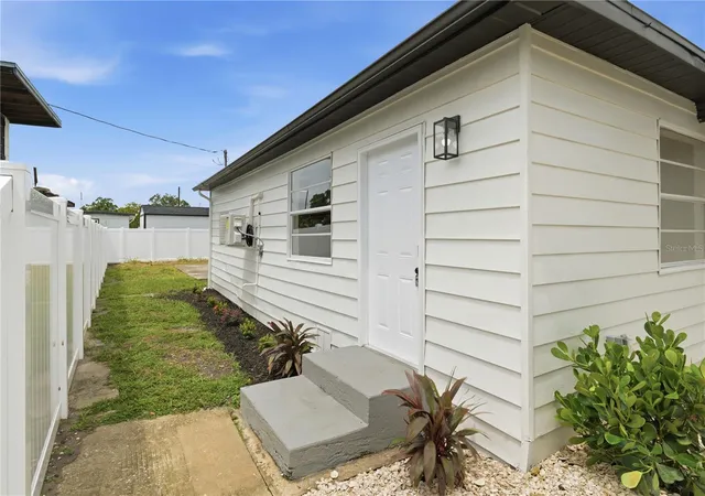 Photo 4 of Single family home for sale at 3923 W Flora St, Tampa, FL 33614 | MLS# TB8529364 | Listing updated on 2026-10-23