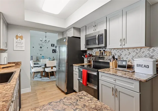 2nd image of 7219 Reymoor Dr, North Fort Myers, FL 33917 | MLS# C7528404