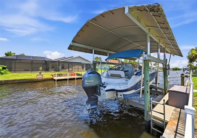 5th image of 7219 Reymoor Dr, North Fort Myers, FL 33917 | MLS# C7528404