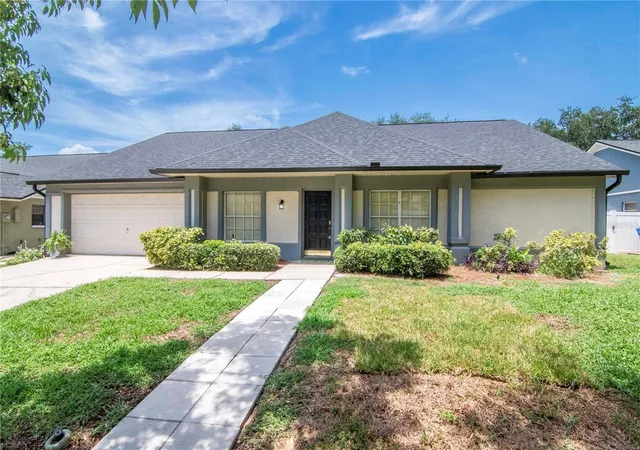 Photo 1 of Single family home for sale at 2608 Berryvine Pl, Valrico, FL 33596 | MLS# TB8529376 | Listing updated on 2026-09-28