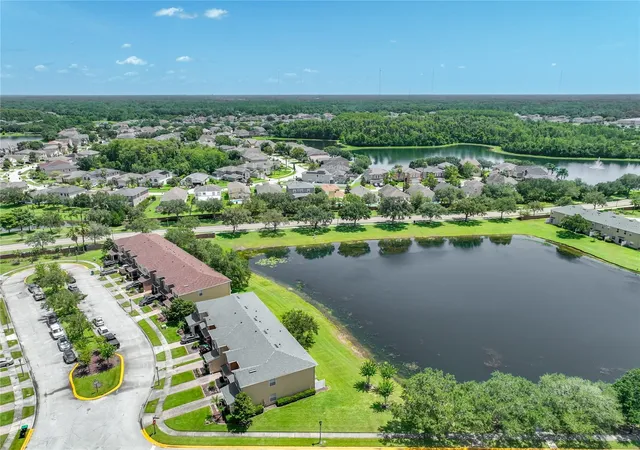 Photo 2 of Townhouse for sale at 16543 Cedar Crst Dr, Orlando, FL 32828 | MLS# O6425226 | Listing updated on 2026-10-02