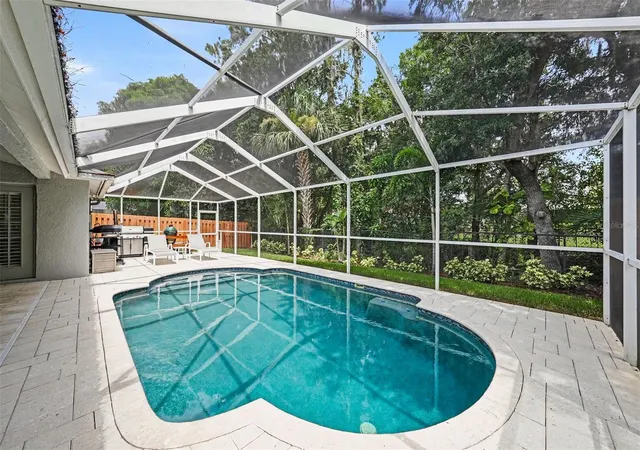 Photo 2 of Sale Pending at 10617 Weybridge Dr, Tampa, FL 33626 | MLS# W7887661 | Listing updated on 2026-08-10