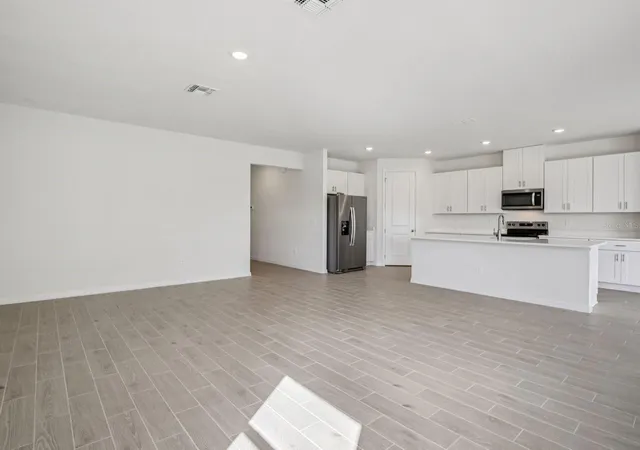 Photo 3 of Single family home for sale at 13216 Shellmore Ave, Palmetto, FL 34221 | MLS# TB8529396 | Listing updated on 2026-10-06